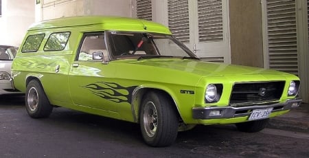 HOLDEN HQ PANEL VAN