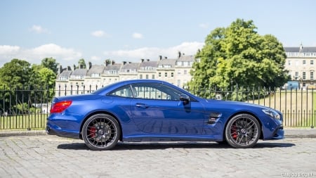 2017 Mercedes-AMG SL 63