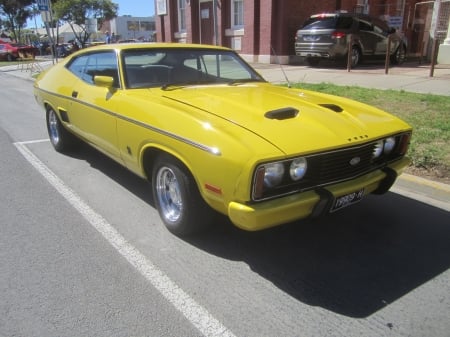 ford xc falcon coupe