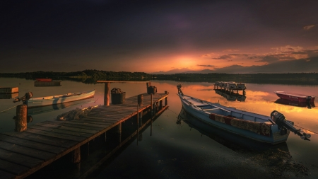 Pier Boats