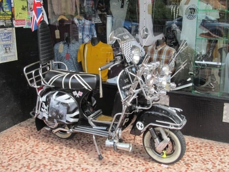 Modmobile - mods, quadrophenia, scooters, the who, vespas