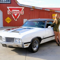 1970 Oldsmobile Cutlass 442 455 Engine and Girl