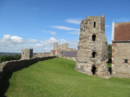 Roman Lighthouse & Keep - lighthouses, ancient, architecture, romans, castles