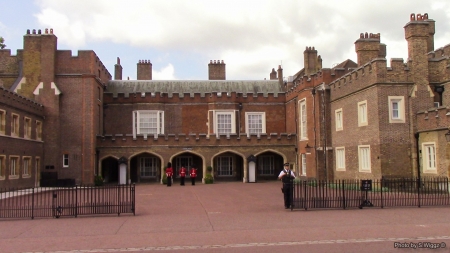 St James Palace - London, St James, Europe, Palace, UK, Guards