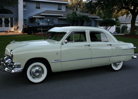 1951 Ford Custom Deluxe Fordor - deluxe, car, custom, old-timer, ford, fordor