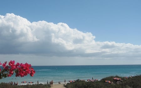 Seaside Holiday Spain - widescreen, holiday, spain, beach, druffix, sea, seaside, sky