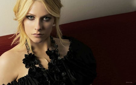 Avril Lavigne - avril, lavigne, black, female