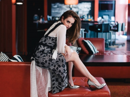 Elizabeth Gillies - gillies, wallpaper, heels, model, beautiful, actress, elizabeth gillies, dress, 2017, legs, singer, elizabeth