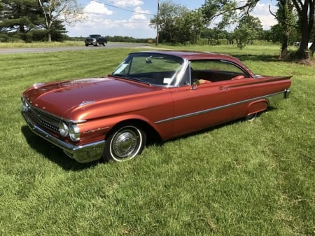 1961 Ford Galaxie Club Victoria Starliner