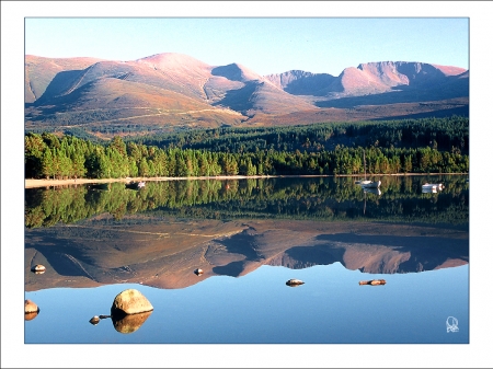 Loch Morlich - Scotland - Scottish Lochs, Scenery, Scotland, Loch Morlich, Scottish Highlands