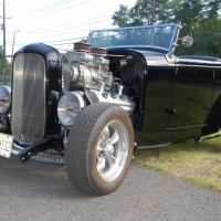 Hemi-Powered 1932 Ford Roadster Hot Rod