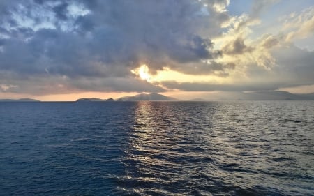 Sunrise in Thailand - islands, clouds, sea, sunrise, Thailand