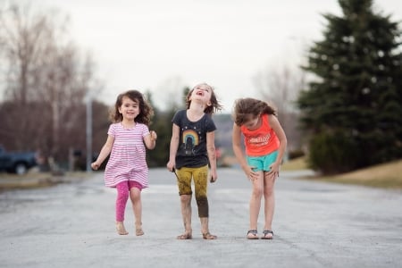 Little girl - fun, people, hair, belle, sightly, white, face, childhood, fair, little, bonny, adorable, wallpaper, child, 3 girls, beautiful, pink, sweet, feet, nice, beauty, street, sky, photography, pretty, baby, tree, cute, kid, love, dainty, girl, lovely, pure, comely, desktopnexus, smile, blonde