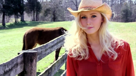 Blonde Cowgirl - horses, models, people, female, cowgirl, hats, blonde