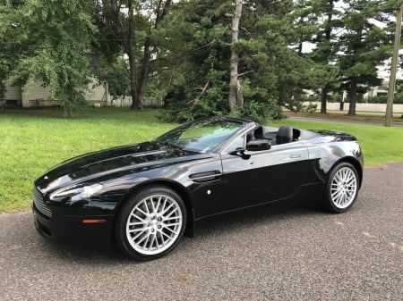 2009 Aston Martin V8 Vantage Convertible 6-Speed - sports, v8, vantage, aston martin, car, 6-speed, convertible