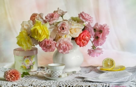 â™¥ - flowers, vase, roses, soft