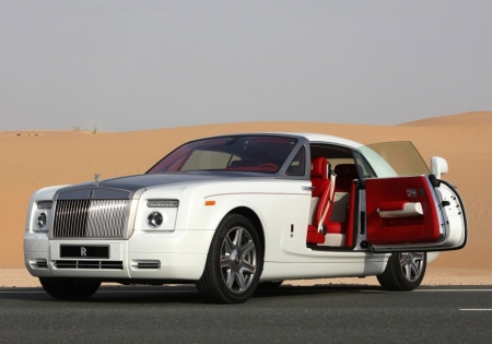 rolls royce phantom coupe