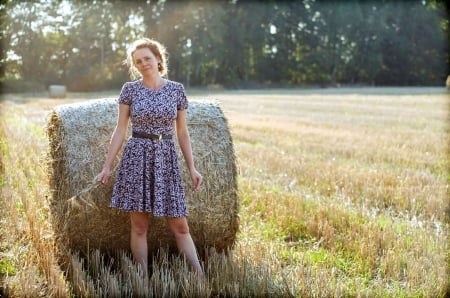 Bailing Hay . . - women, fun, female, hats, fashion, models, hay bale, western, girls, cowgirl, style, outdoors, blondes, ranch