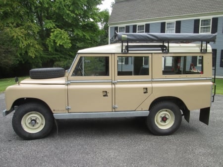 1967 Land Rover Series IIA 109 NADA - series iia, land rover, nada, 109, old-timer