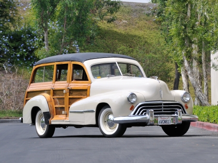 1947-Oldsmobile-Woody-Wagon - white, 1947, classic, olds