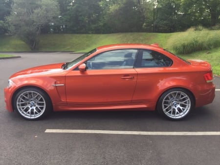 2011 BMW 1M 3.0 6-Speed 2-Door Coupe - luxury, coupe, car, 6-speed, bmw, 1m, 2-door