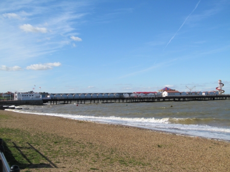 Seaside Pier - beaches, seafronts, kent, piers, herne bay