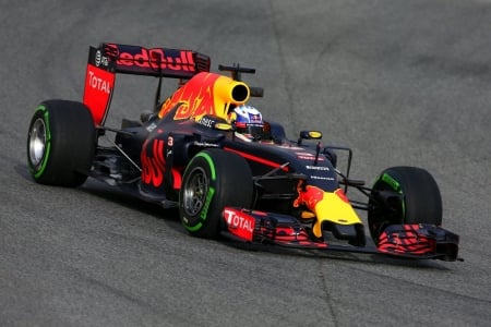 Red Bull RB12 2016 - racing, rb12, formula 1, red, bull