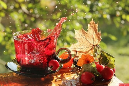 Autumn splash - red, tea, fruit, splash, leaf, autumn, green