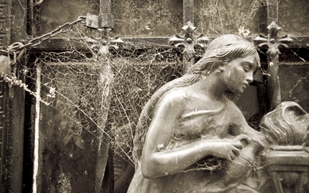 Graveyard Statue - halloween, graveyard, creepy, photography