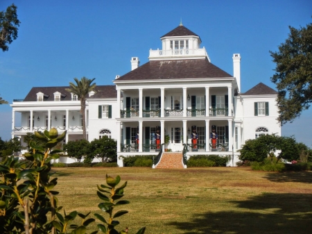 Southern Charm - Antebellum, white, graceful, Mansion