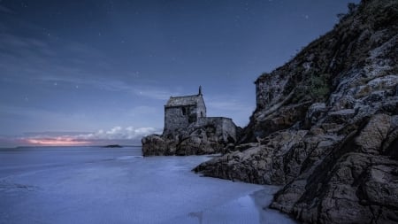 Stone Hut Rock Cliffs - stone, hut, cottage, ocean, rock, sea, firefox theme, cliffs