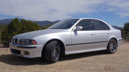 2003 BMW M5 4-Door Sedan 5.0 V8 6-Speed - v8, m5, sedan, 4-door, car, luxury, 6-speed, mountain, bmw