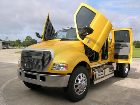 ford f-650 crewcab pick up