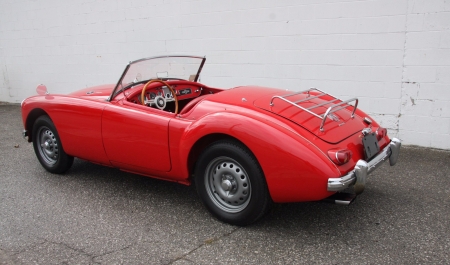 1962 MG MGA 1600 Mk II Deluxe Roadster 1622cc 4-Speed - 1622cc, Car, Red, Sports, MG, Deluxe, 4-Speed, Roadster, MKII, MGA, 1600, Old-Timer