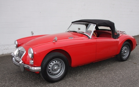 1962 MG MGA 1600 Mk II Deluxe Roadster 1622cc 4-Speed - 1622cc, Car, Red, Sports, MG, Deluxe, 4-Speed, Roadster, MKII, MGA, 1600, Old-Timer