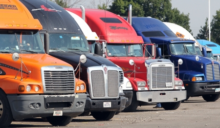 truck fleet - truck, kenworth, fleet, freightliner