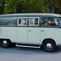1967 Volkswagen Type 2 Riviera Camper Conversion 1600cc 4-Speed