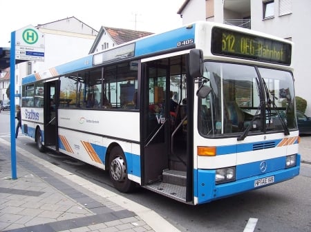 mercedes benz - bus, street, mercedes, benz