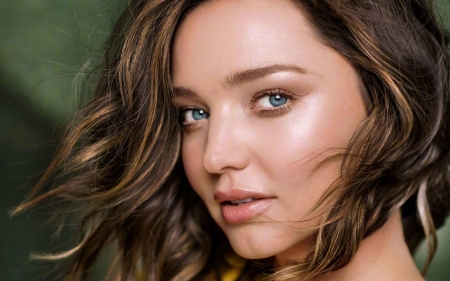 miranda kerr - kerr, brunette, girl, miranda