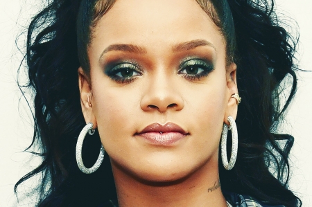 RIHANNA - FASHION, ACTRESS, SONGWRITER, SINGER