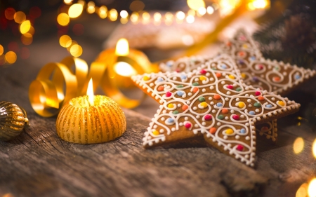 Merry Christmas! - dessert, candle, craciun, yellow, star, food, christmas, gingerbread