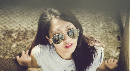 Woman with sunglasses - woman, girl, people, pretty, sunglasses