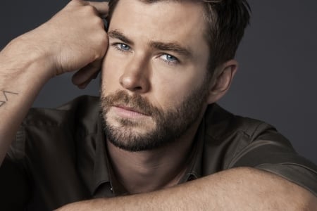 Chris Hemsworth - face, handsome, man, actor, chris hemsworth