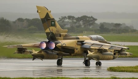 Saudi Airforce & Scottish Weather - fighter, jet, militery, tornado, recon, bomber