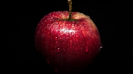 Cold Crisp Apple - health, e, cold, water drops, apple, firefox persona theme, fruit