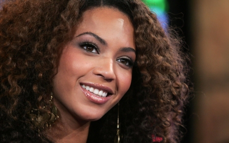 BEYONCE - ACTRESS, SONGWRITER, SINGER, PRODUCER