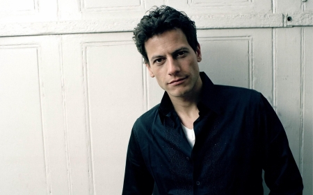 Ioan Gruffudd - white, ioan gruffudd, black, actor, man