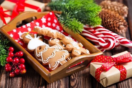 Merry Christmas! - gingerbread, cookie, christmas, craciun, deco, red, gift