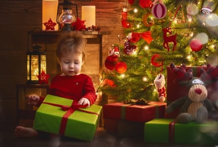 First gift - girl, copil, child, tree, christmas, craciun, red, green, gift