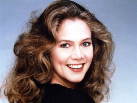 Kathleen Turner - beautiful, 2017, closeup, actress, Kathleen Turner, smile, Turner, model, face, Kathleen, wallpaper